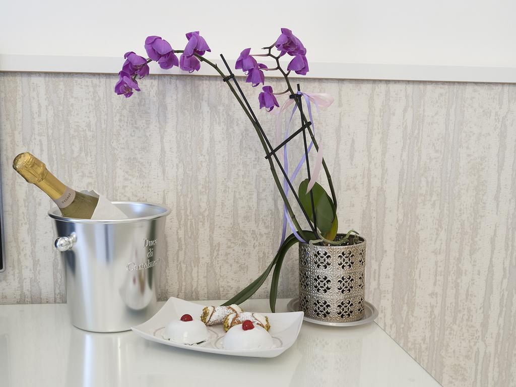 カターニア La Dimora Del Marchese Bed & Breakfast エクステリア 写真