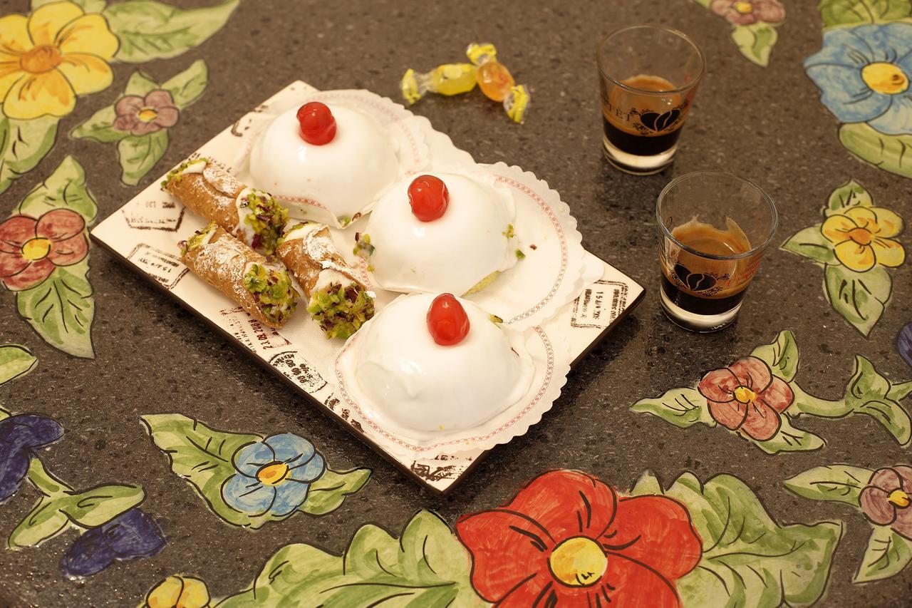 カターニア La Dimora Del Marchese Bed & Breakfast エクステリア 写真